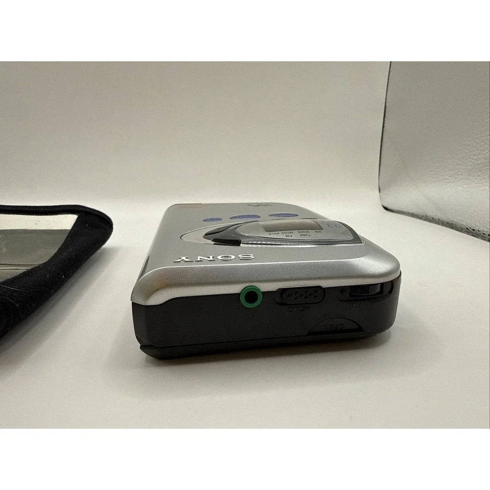 Sony Walkman WM-FX290W Cassette/FM/AM/TV Tuner/Weather Band - Tested Working